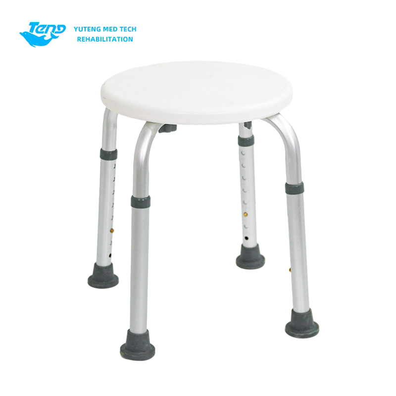 Como uma cadeira de banho de alumínio melhora a segurança e a independência?